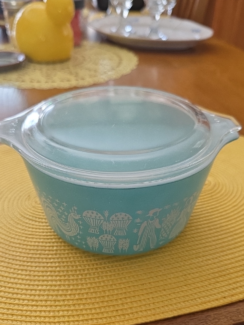 Vintage Pyrex 1 Qt Amish Butter Print Refridgerator Dish